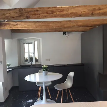 E Hippy Chic 도모도솔라