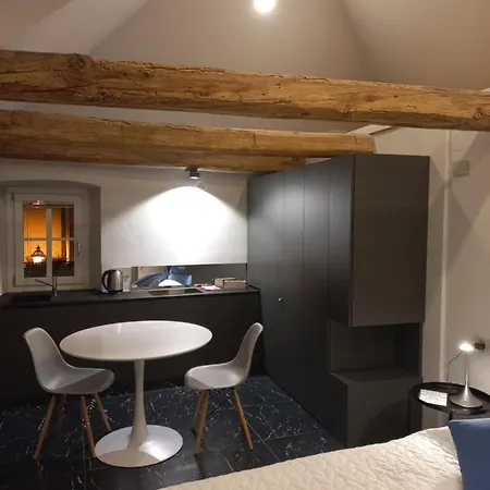 E Hippy Chic 아파트 *